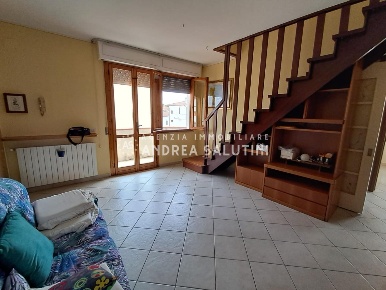 Foto Appartamento a Ponsacco Centro di 95 m² con 5 locali in vendita