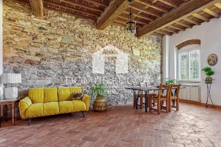 Foto Casale a Capannori Pieve San Paolo - Santa Margherita di 275 m²