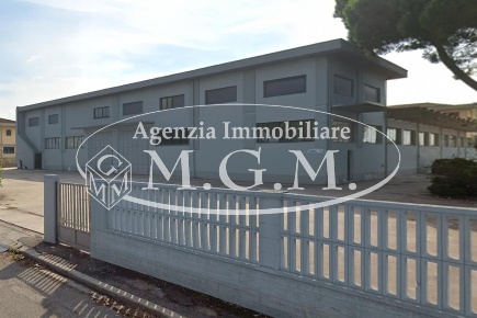 Foto Capannone industriale a Castelfranco di Sotto Centro di 3428 m²