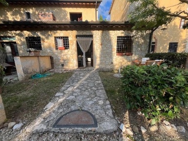Foto Residence a Gambassi Terme Centro di 45 m² con 3 locali in vendita