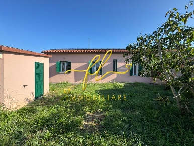 Foto Casa indipendente a Collesalvetti Vicarello di 154 m² con 5 locali