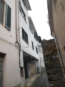 Foto Appartamento a Borgo a Mozzano Centro di 77 m² con 4 locali in vendita