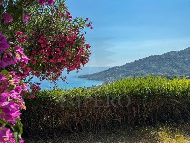 Foto Appartamento in Via alle Ville, Ventimiglia Latte, Ville di 58 m²