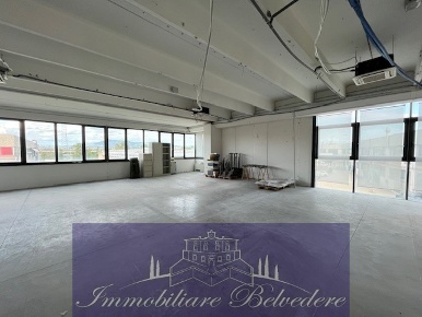 Foto Magazzino in Viale Europa, Scandicci Via Pisana di 140 m² con 1 locali
