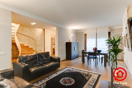 Foto Villa unifamiliare in Piazzale R. Mori 36, Cesena Centro Urbano