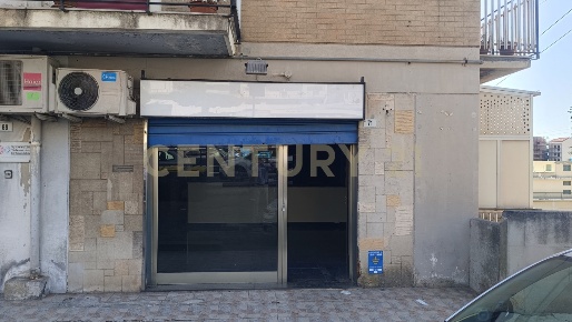 Foto Locale commerciale in Strada Statale 114 Orientale Sicula 204, Messina