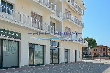 Foto Ufficio in via Leonardo da Vinci 15, Cervia Casemurate di 30 m²