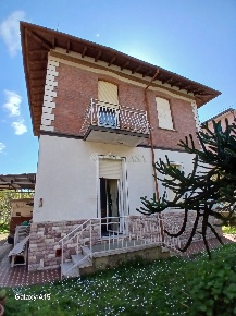 Foto Case indipendenti a La Spezia Bragarina di 140 m² con 5 locali