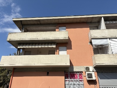 Foto Appartamento a Cadelbosco di Sopra Centro di 130 m² con 5 locali