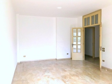 Foto Appartamento in Via Pascoli, Rovigo di 136 m² con 5 locali in affitto