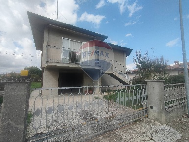 Foto Casa indipendente in doninzoni, Riva del Po Serravalle di 174 m²