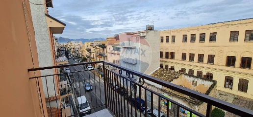 Foto Appartamento a Ficarazzi di 128 m² con 5 locali in vendita