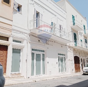 Foto Appartamento in Via Mazzini, Mola di Bari Centro di 60 m² con 2 locali