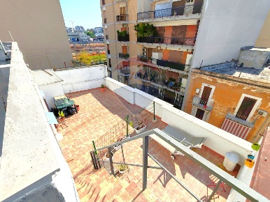 Foto Appartamento in Via Francesco Petrelli, Bari Libertà di 75 m²