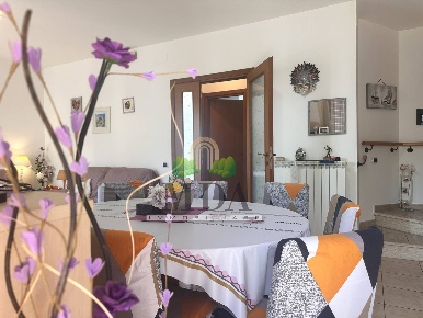 Foto Appartamento in via D'Annunzio, Tortoreto Tortoreto Lido di 120 m²