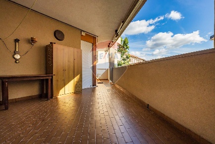 Foto Appartamento in via Damiano Chiesa, Busto Arsizio Frati di 162 m²