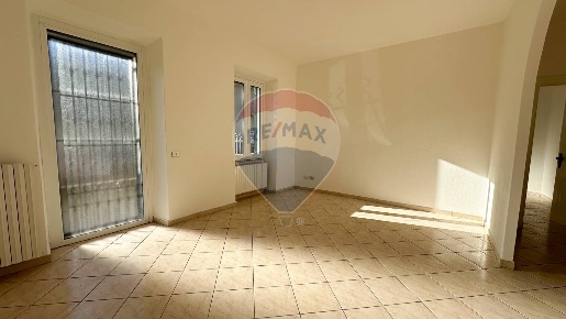 Foto Appartamento a Luino Centro di 60 m² con 2 locali in affitto