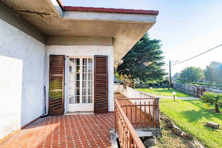 Foto Villa unifamiliare in Rovato, Castrezzato Centro di 400 m² in vendita