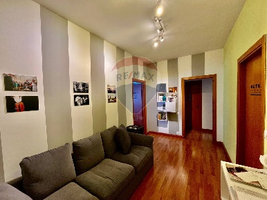 Foto Ufficio in Strada Cancello Rotto, Bari Poggiofranco di 120 m²
