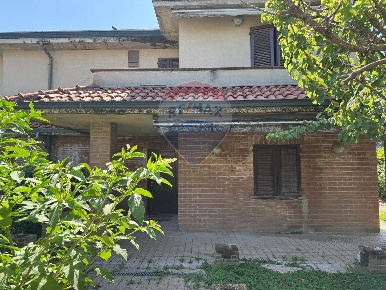 Foto Villa singola in percali, Settala Caleppio di 250 m² con 5 locali