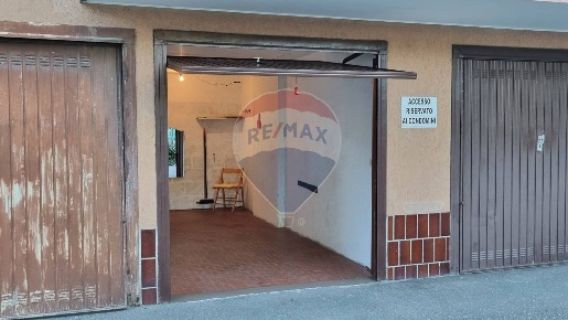 Foto Box in Via Gerolamo Airenta, Rossiglione Centro di 15 m² con 1 locali