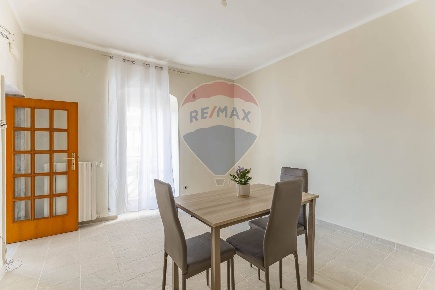 Foto Appartamento in Piazza Plebiscito, Modugno di 53 m² con 3 locali