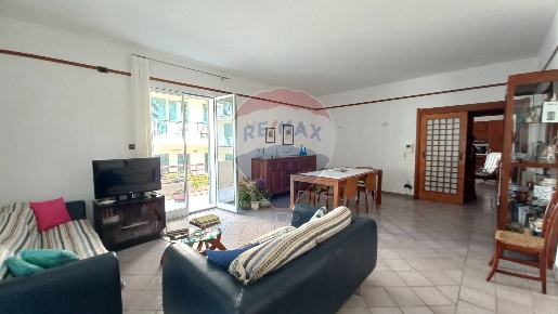 Foto Casa indipendente in via Salvia, Scicli Centro di 570 m² con 16 locali