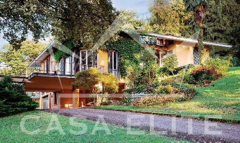 Foto Villa singola in via Belvedere, Galliate Lombardo di 700 m² in vendita