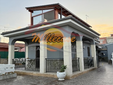 Foto Villa unifamiliare in VIA OZANAM, Siracusa Epipoli di 200 m²