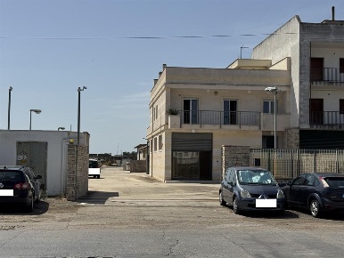 Foto Capannone industriale in s.s. delle grotte orientali, Rutigliano