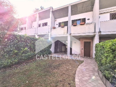 Foto Villa a schiera in via Albinoni, Desenzano del Garda Rivoltella
