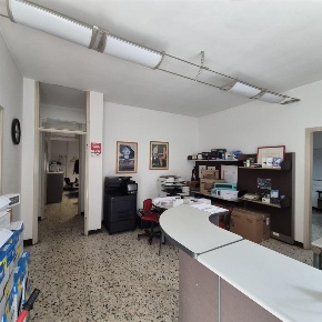 Foto Ufficio a Como Borghi di 161 m² con 5 locali in vendita
