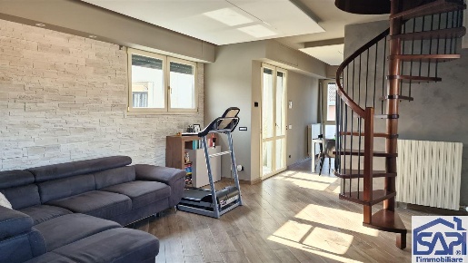Foto Casa indipendente in via murat, Limbiate Centro di 100 m² con 3 locali