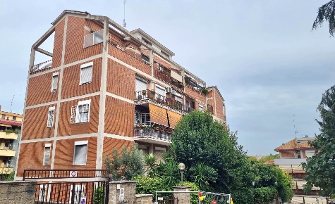 Foto Attico in Via Annaratone, Roma Nuovo Salario di 68 m² con 3 locali