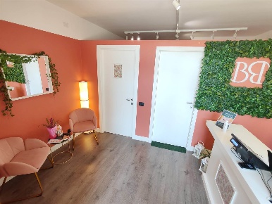 Foto Negozio in piazza duomo  29, Piacenza Centro Storico di 80 m²