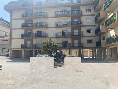 Foto Appartamento in Via Cesare Pavese 5, Caltanissetta Centro di 172 m²