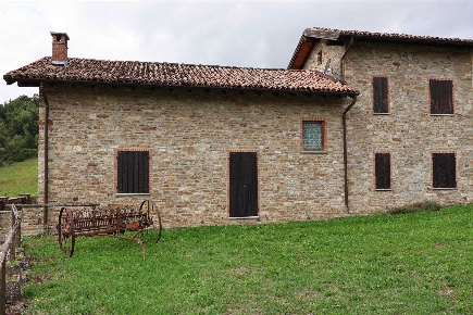 Foto Rustico a Bettola di 400 m² con 5 locali in vendita
