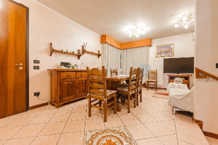 Foto Villa a schiera in VIA GRAMSCI 15, Stra Centro di 110 m² con 7 locali