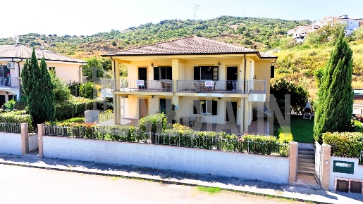 Foto Appartamento in VIA GIOVANNI FALCONE 106 - 108, Mandatoriccio di 75 m²