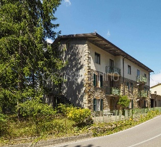 Foto Villa unifamiliare a Palagano di 377 m² con 20 locali in vendita