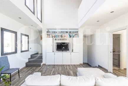 Foto Casa indipendente a Sinnai di 170 m² con 7 locali in vendita