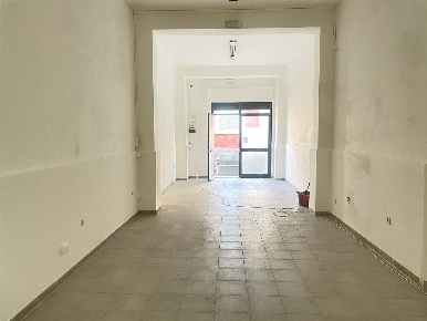 Foto Attività commerciale a San Giovanni la Punta Centro di 90 m²
