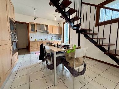 Foto Appartamento in Via Roma 58, Salzano Centro di 70 m² con 6 locali