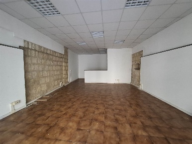 Foto Locale commerciale in via umberto I, Tarquinia Centro Storico di 60 m²