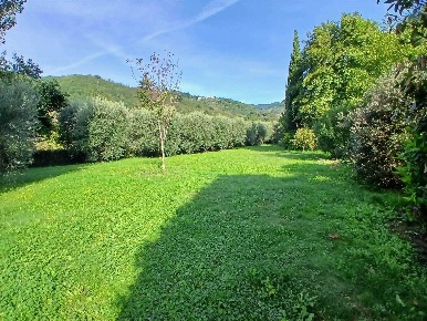 Foto Villa unifamiliare a Pistoia San Felice di 204 m² con 8 locali