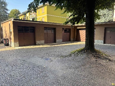 Foto Garage in Via Paisiello, Monza San Rocco di 36 m² con 1 locali