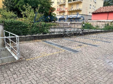 Foto Garage a Piacenza Centro Storico di 2 m² con 1 locali in vendita