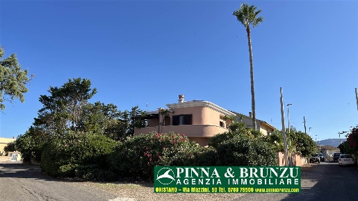 Foto Villa unifamiliare a Cuglieri di 227 m² con 5 locali in vendita