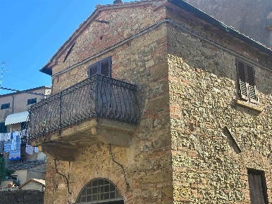 Foto Appartamento a Guardistallo di 103 m² con 4 locali in affitto