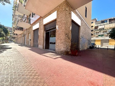Foto Negozio in Via Tiziano 5, Palermo Giotto Galilei - Palagonia di 86 m²